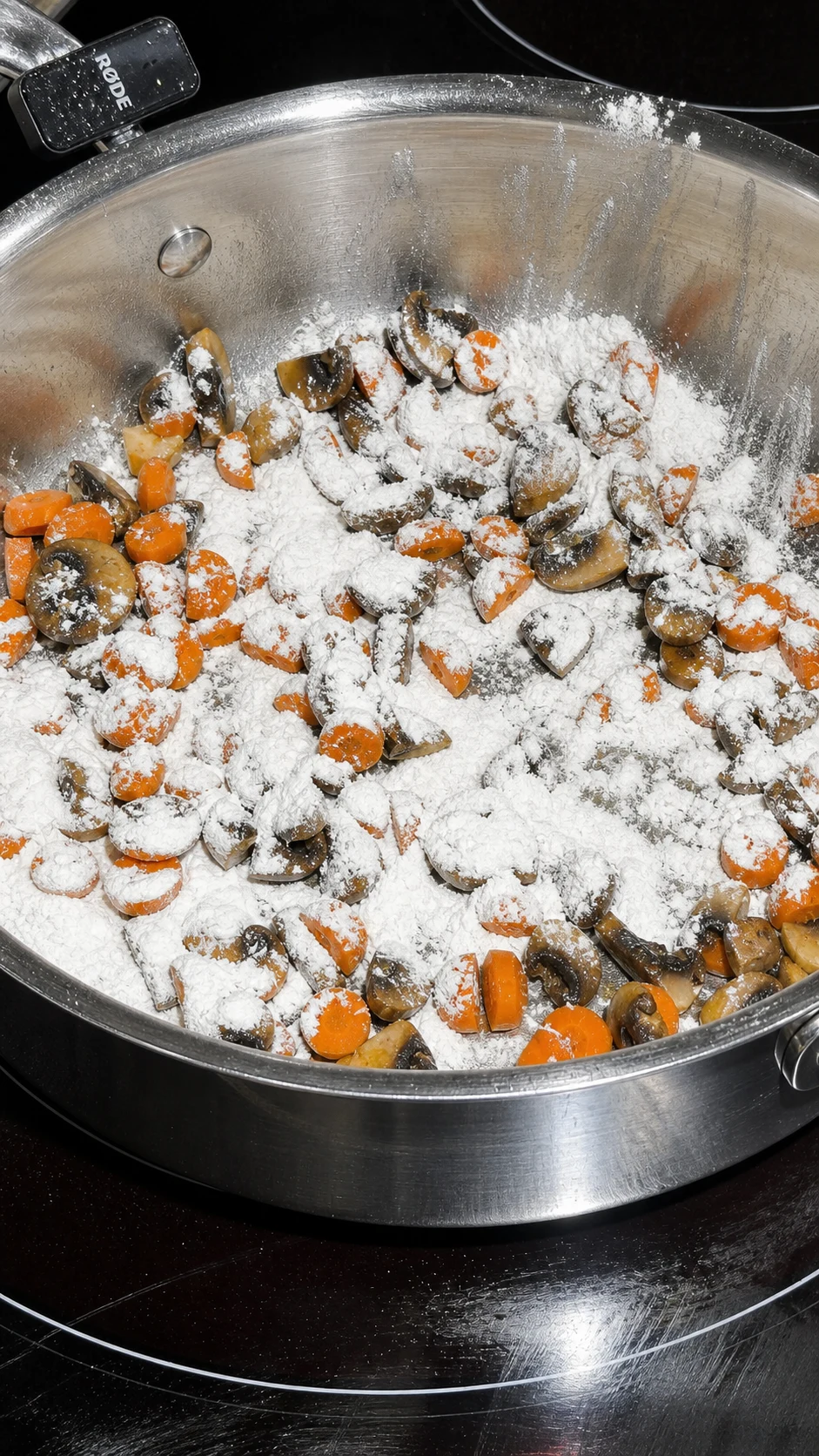 Step photo: flour polished