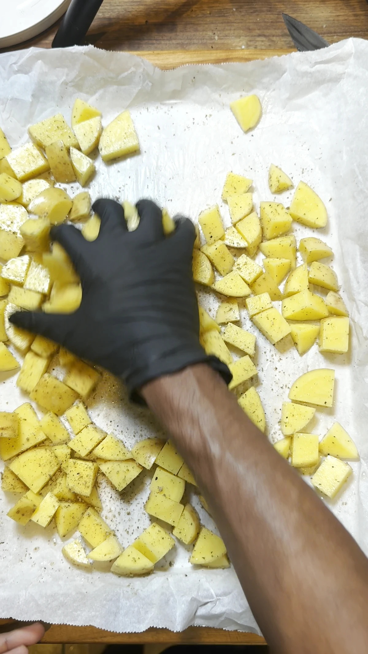 Step photo: season potatoes