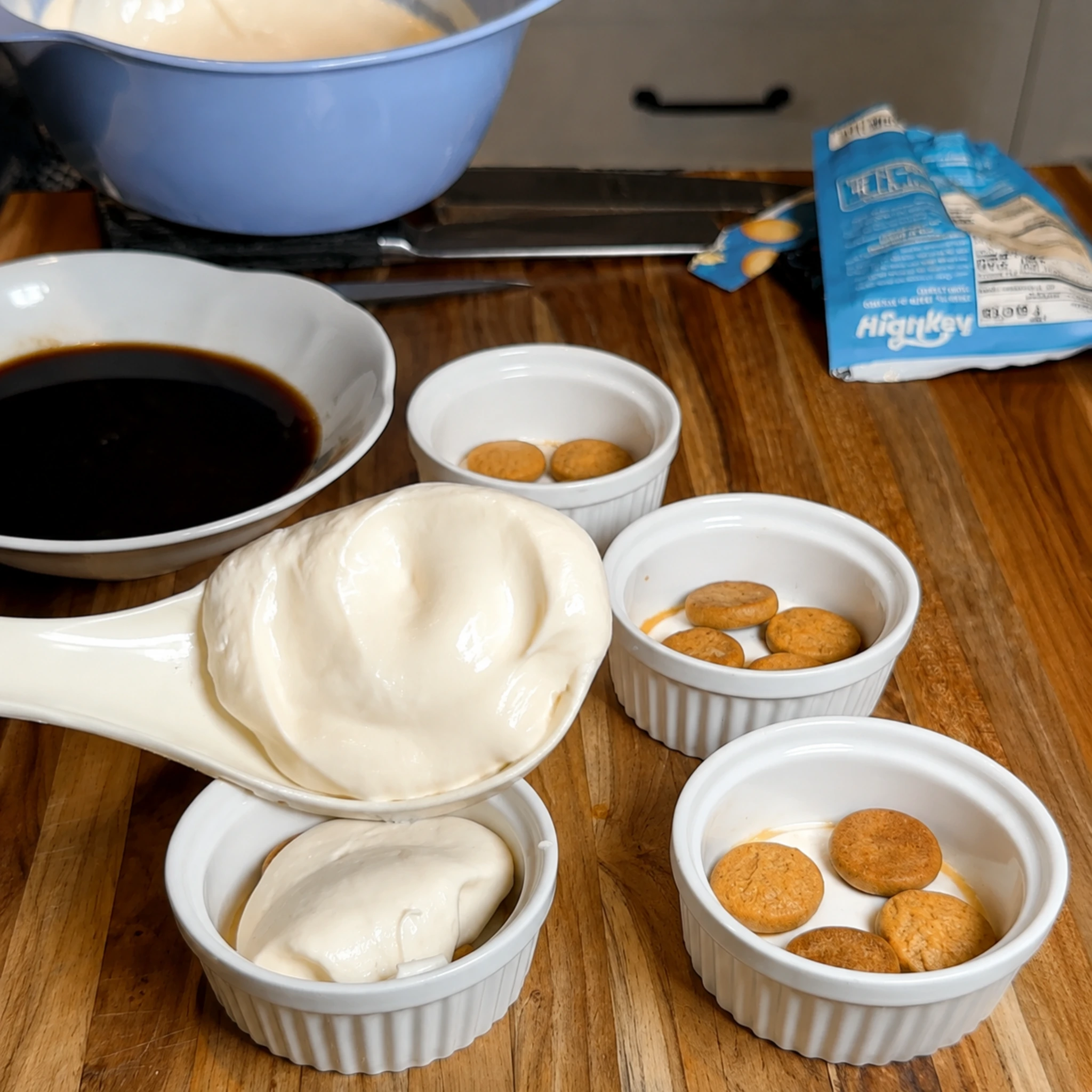 Step photo: layer cream polished