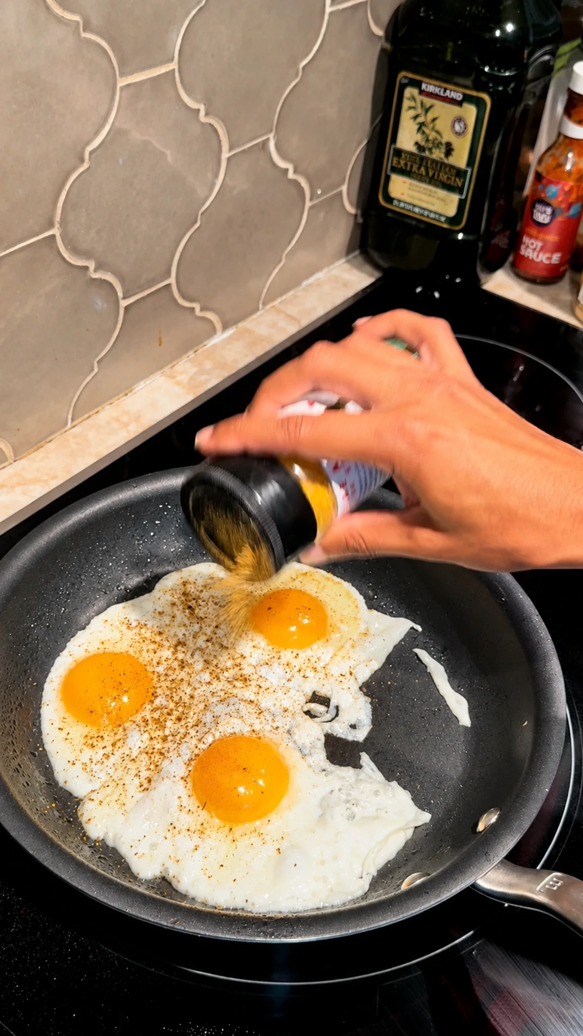 Step photo: season eggs