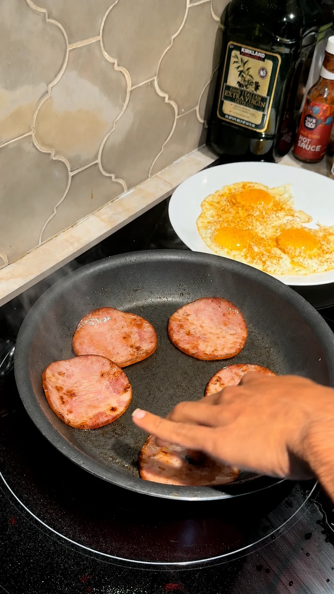 Step photo: warm canadian bacon